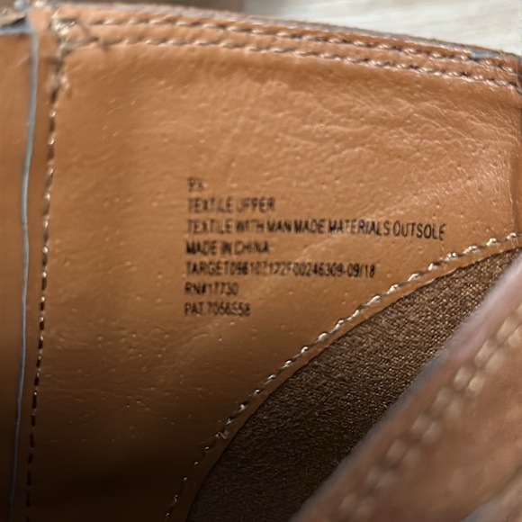 Women’s Universal Thread boots - Picture 8 of 9